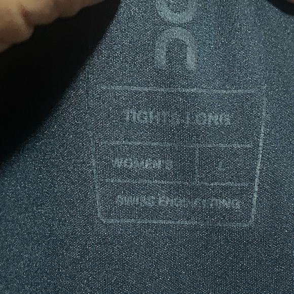 On Running Black Leggings - Picture 5 of 10